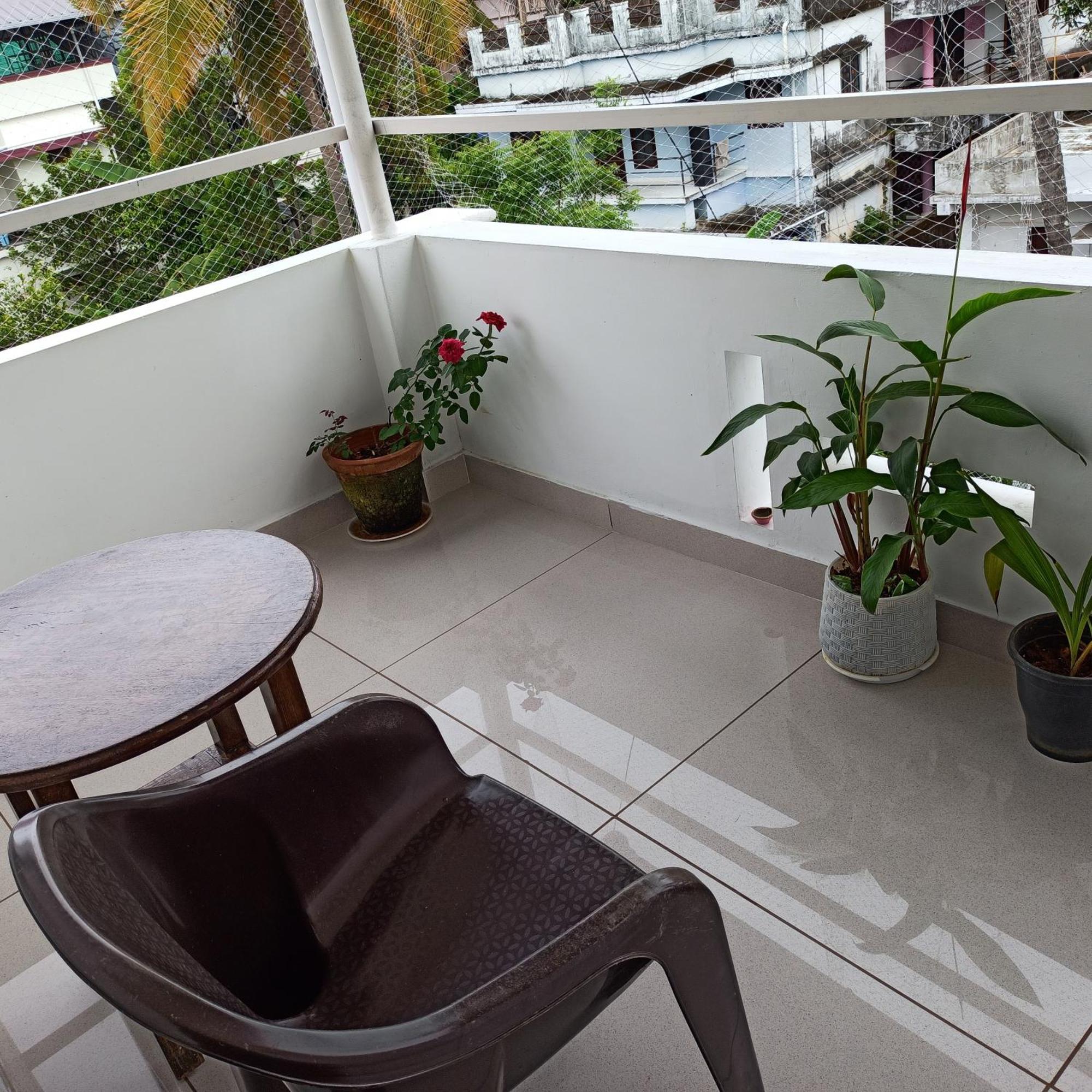 Bethesda Inn Kochi Exterior photo